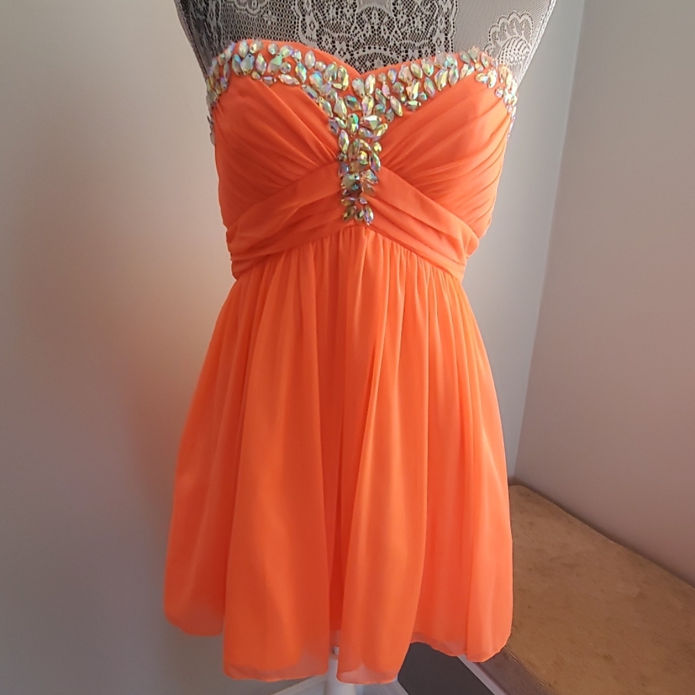 Junior Strapless dress
